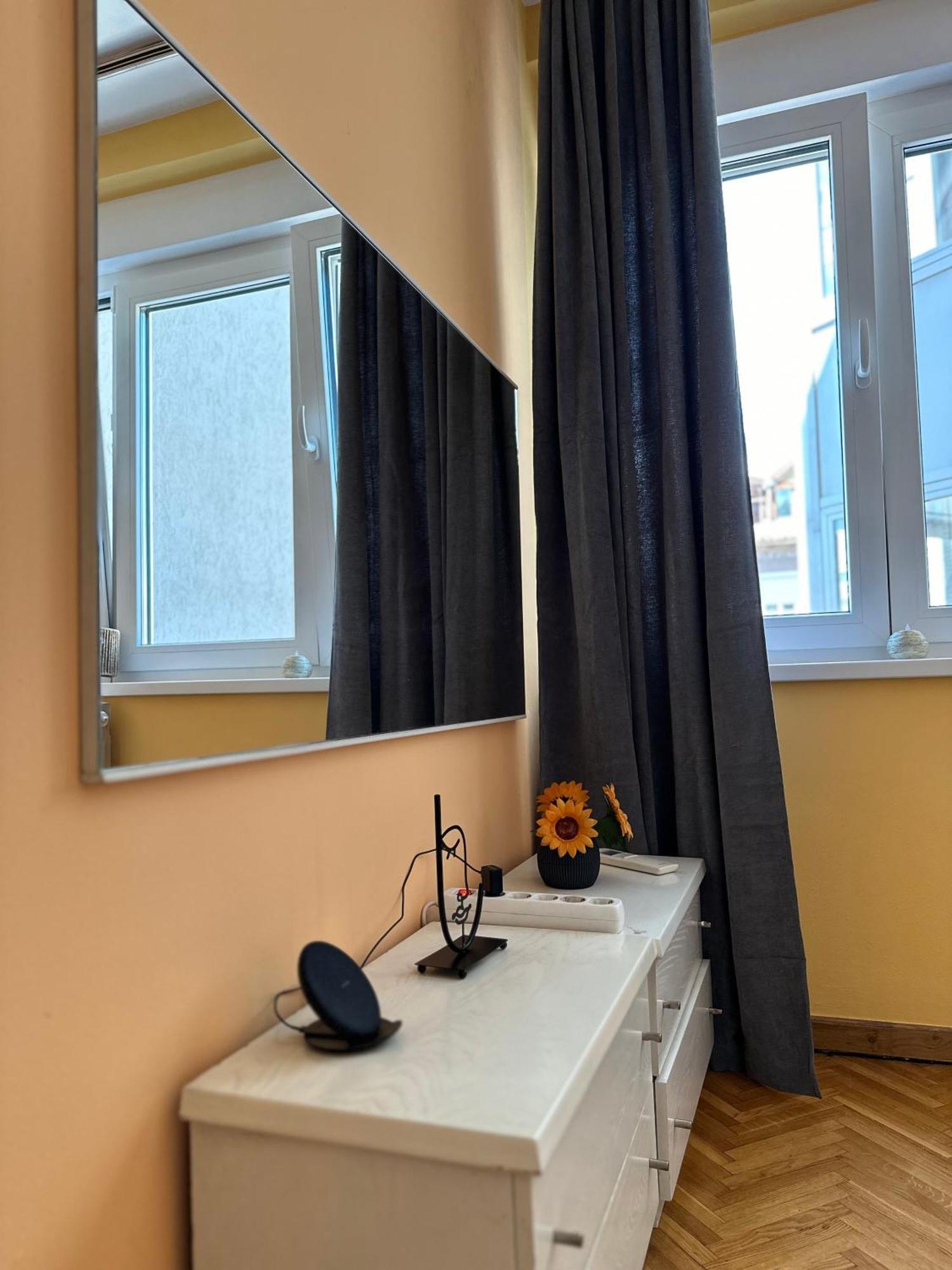 Aurelio Centar Apartment With Balcony And Free Parking Сараєво Екстер'єр фото